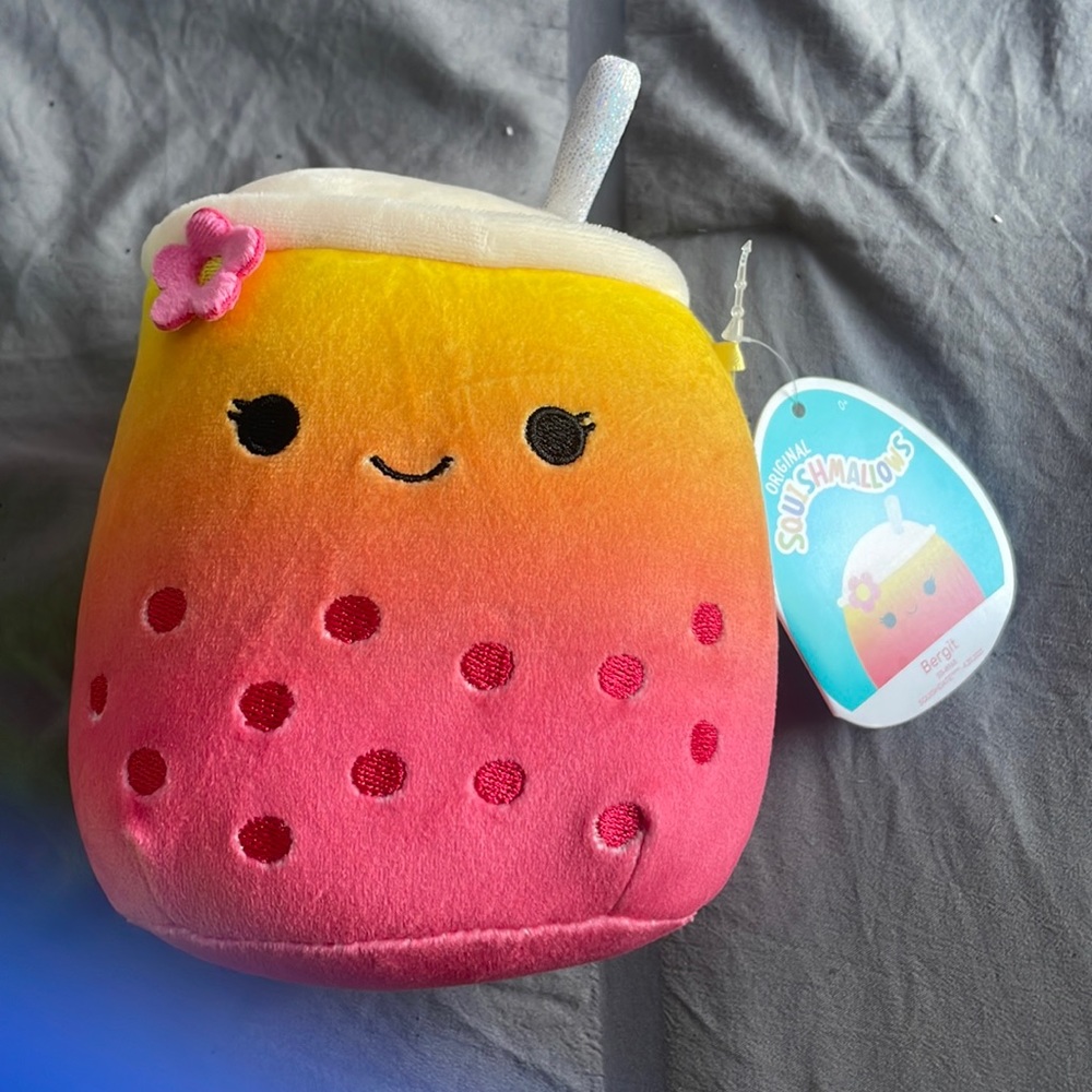 Bergit Squishmallow size 5’ brand new with tags